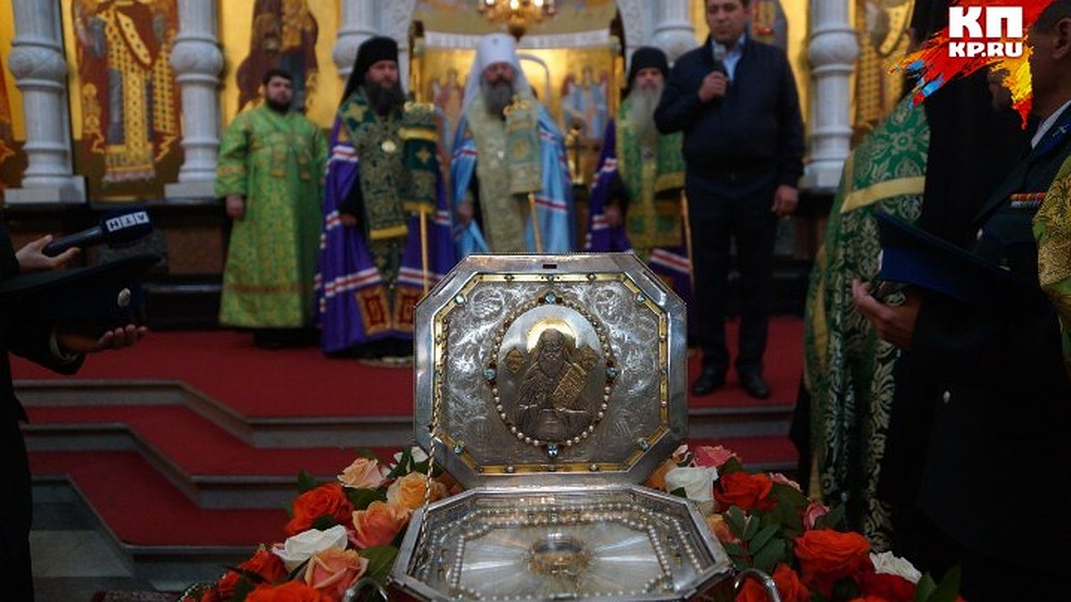 Паломники стекаются в Екатеринбург к мощам Силуана Афонского